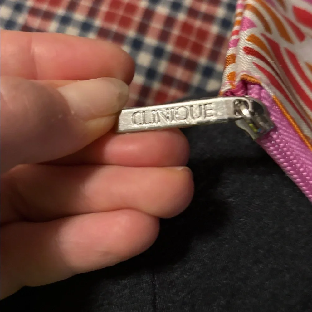 Clinique Pink and Orange Floral cosmetic bag - Picture 2 of 4